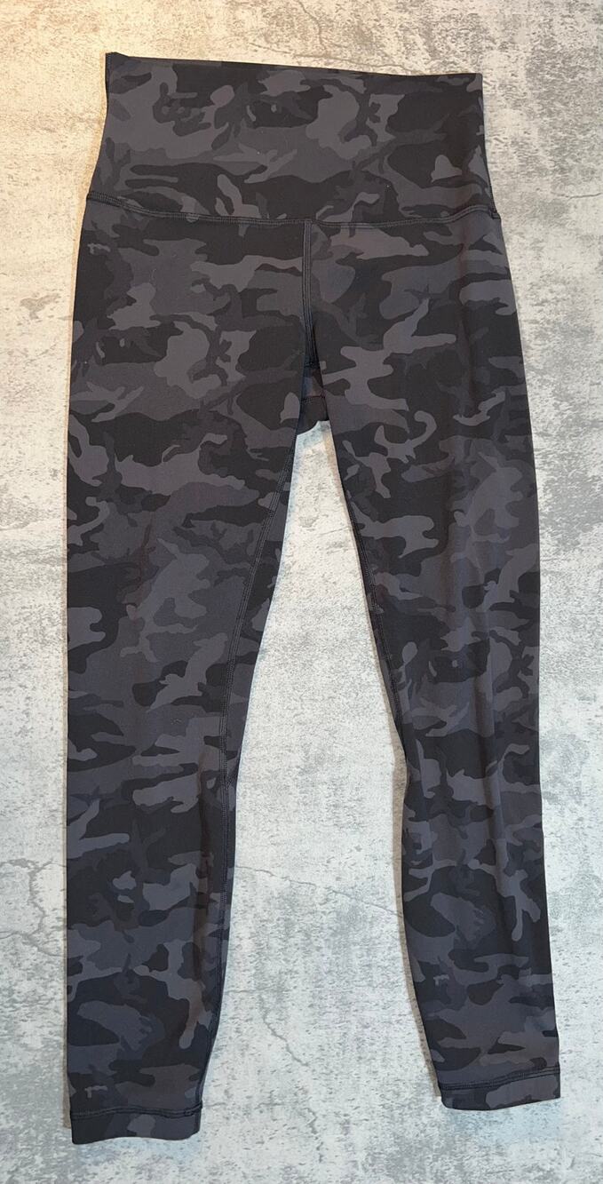 Lululemon Size 6 Align High-Rise Pant 25" Black Grey Camo